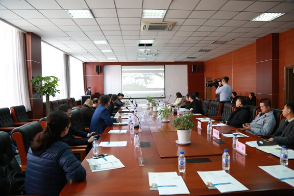 座谈会现场_副本.jpg